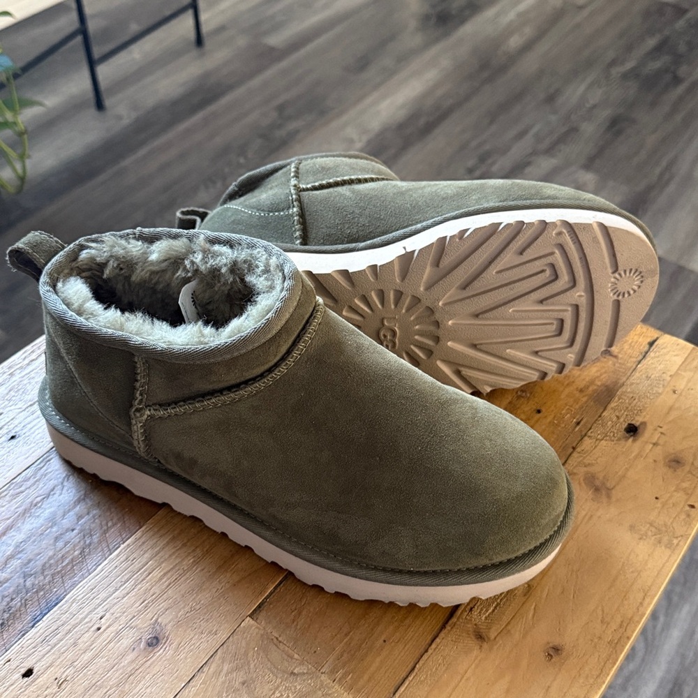 Olive Green Suede Ankle Boot Uggs